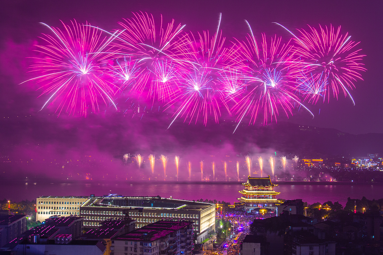 長沙橘子洲五一煙花（圖ZMTU2Nzc0MjQw） - 風(fēng)光攝影 - 站酷設(shè)計師我叫老萬原創(chuàng)素材 - 站酷ZCOOL