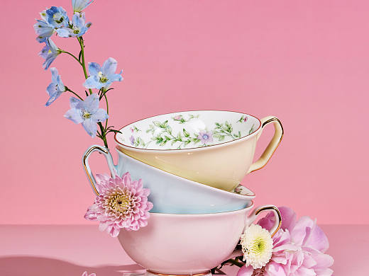 瓷器的静美遇见花朵的灵动，定格东方美🌸