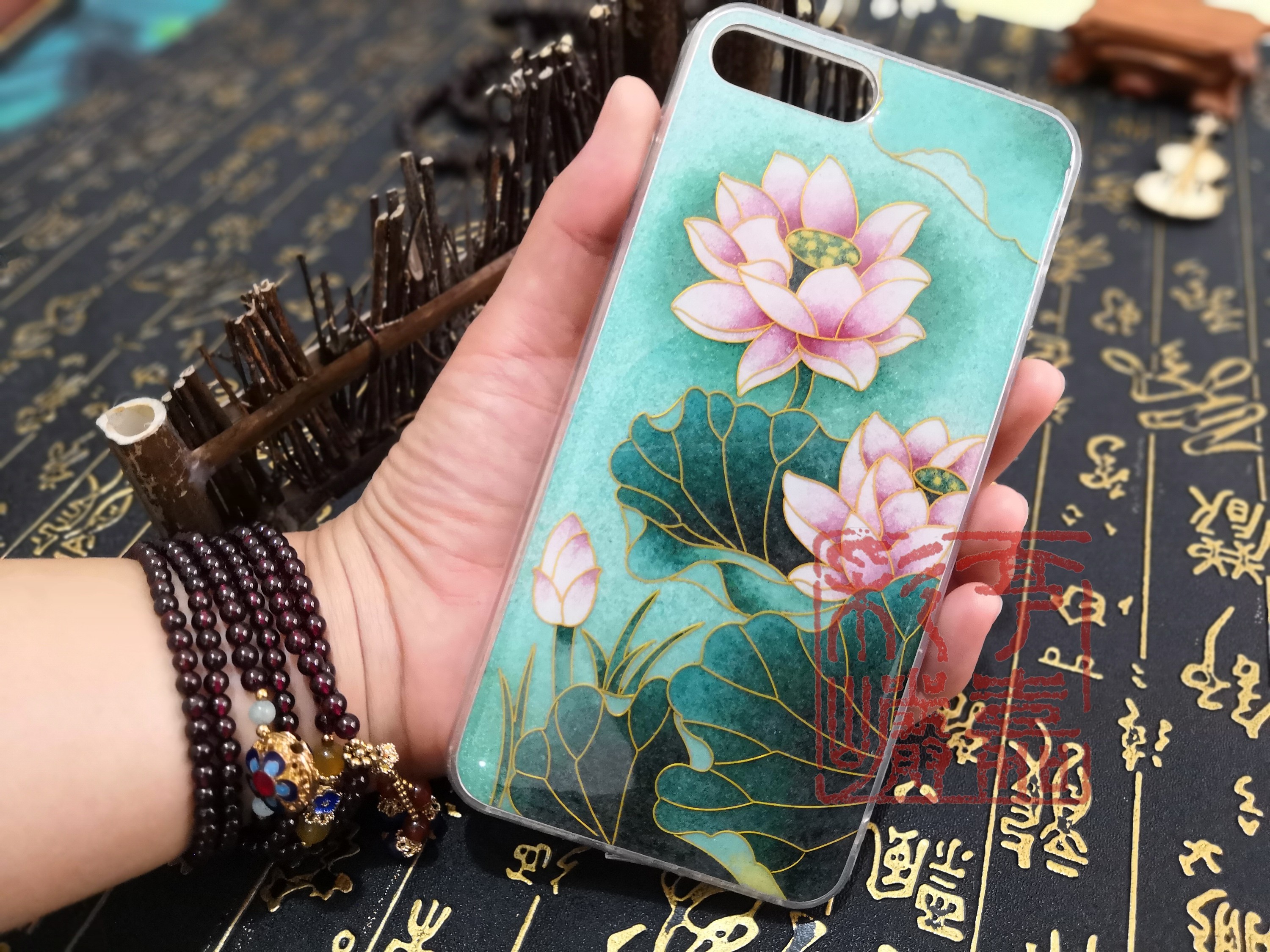 景泰蓝金丝沙画画手机壳,把艺术随时携带