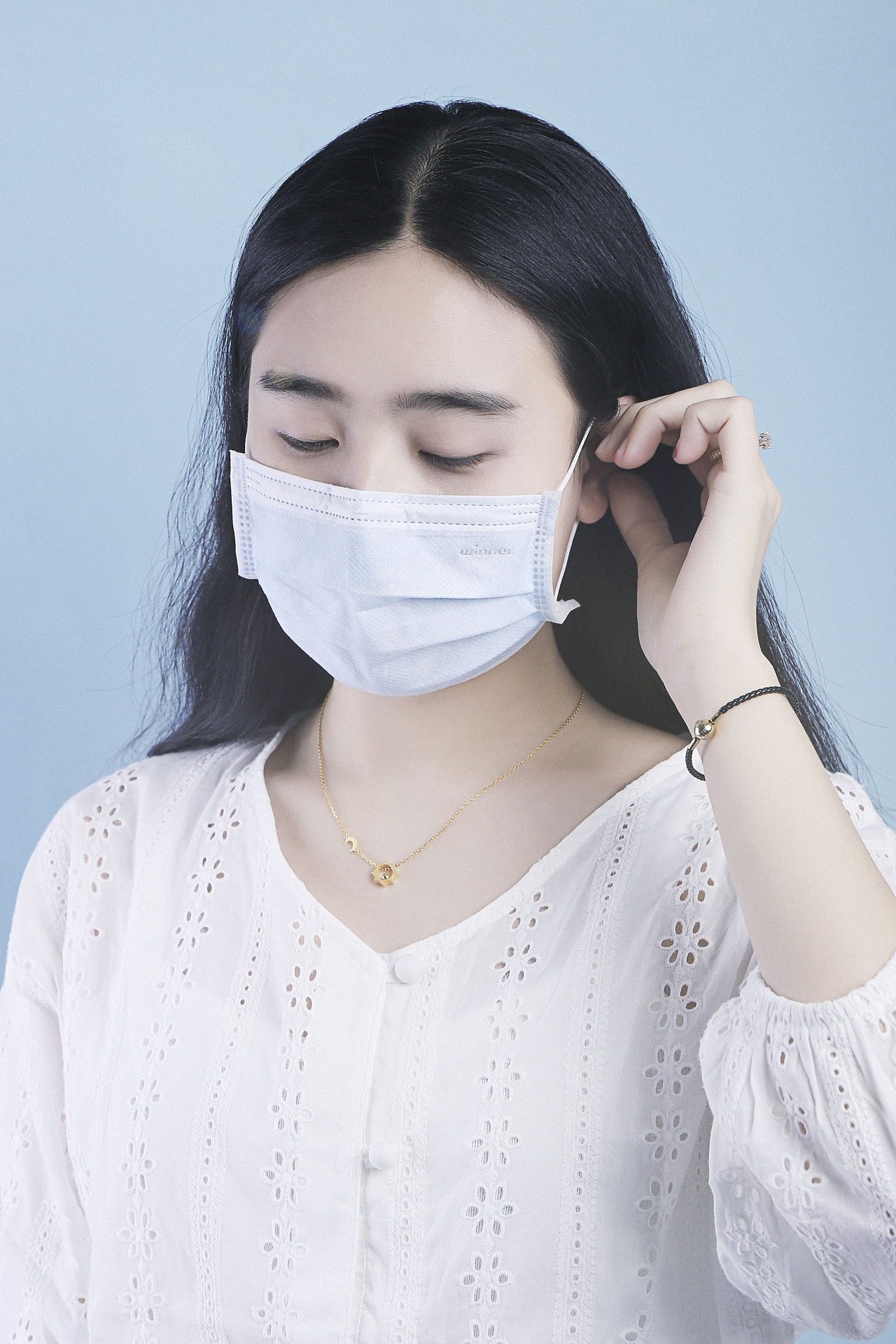 带着口罩拍一组照片