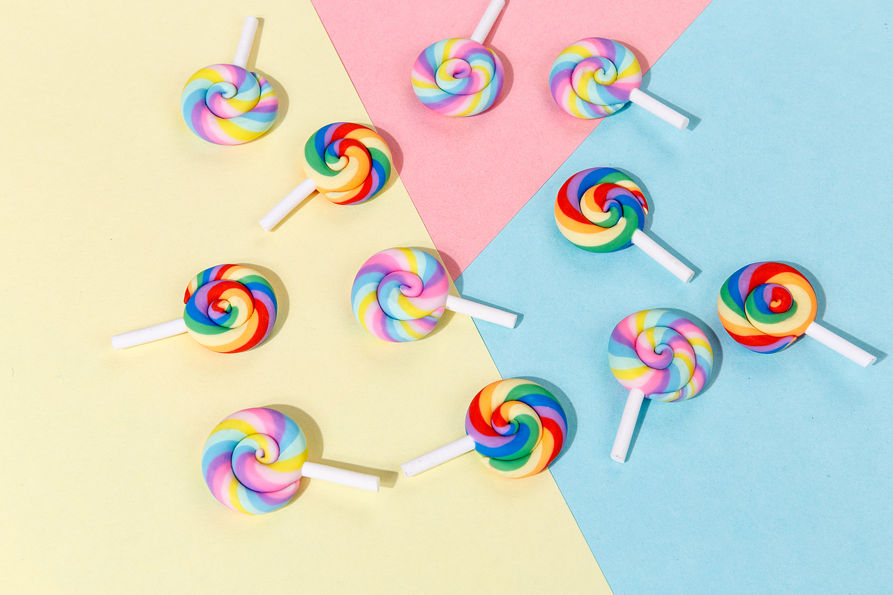 彩虹棒棒糖 美食拍摄道具 ins静物网红糖果拍照道具（图ZMTg3OTc3NDYw） - 产品摄影 - 站酷设计师网红拍照道具搭配原创素材 - 站酷ZCOOL