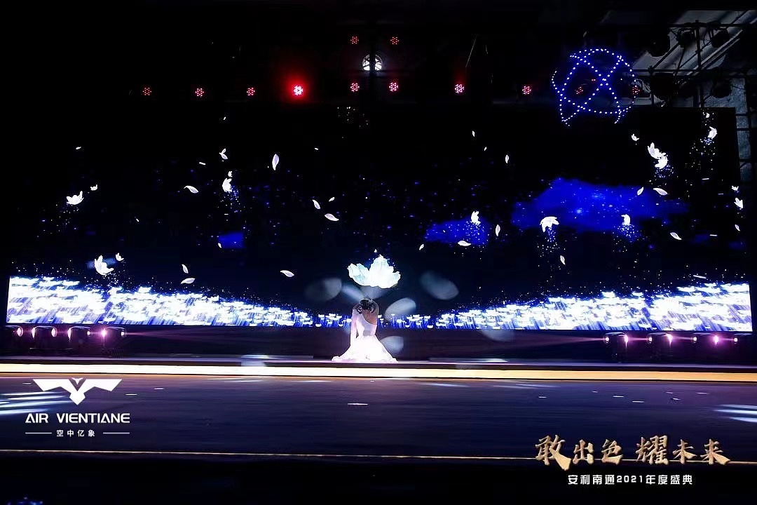 室内无人机表演,科技飞球,私人定制无人机飞行
