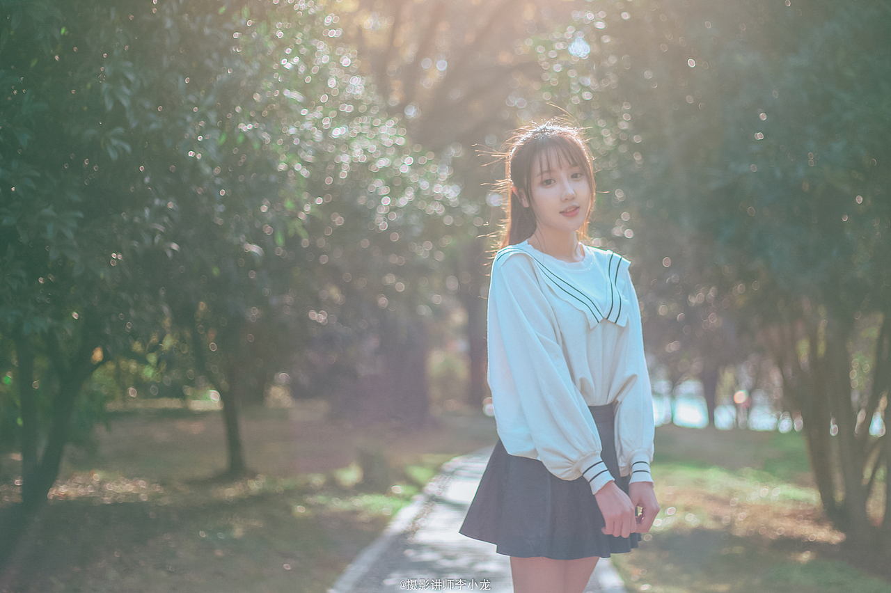 逆光/ 摄影：@摄影讲师李小龙（图ZMTMyMzAzNTA4） - 人像摄影 - 站酷设计师摄影讲师李小龙原创素材 - 站酷ZCOOL