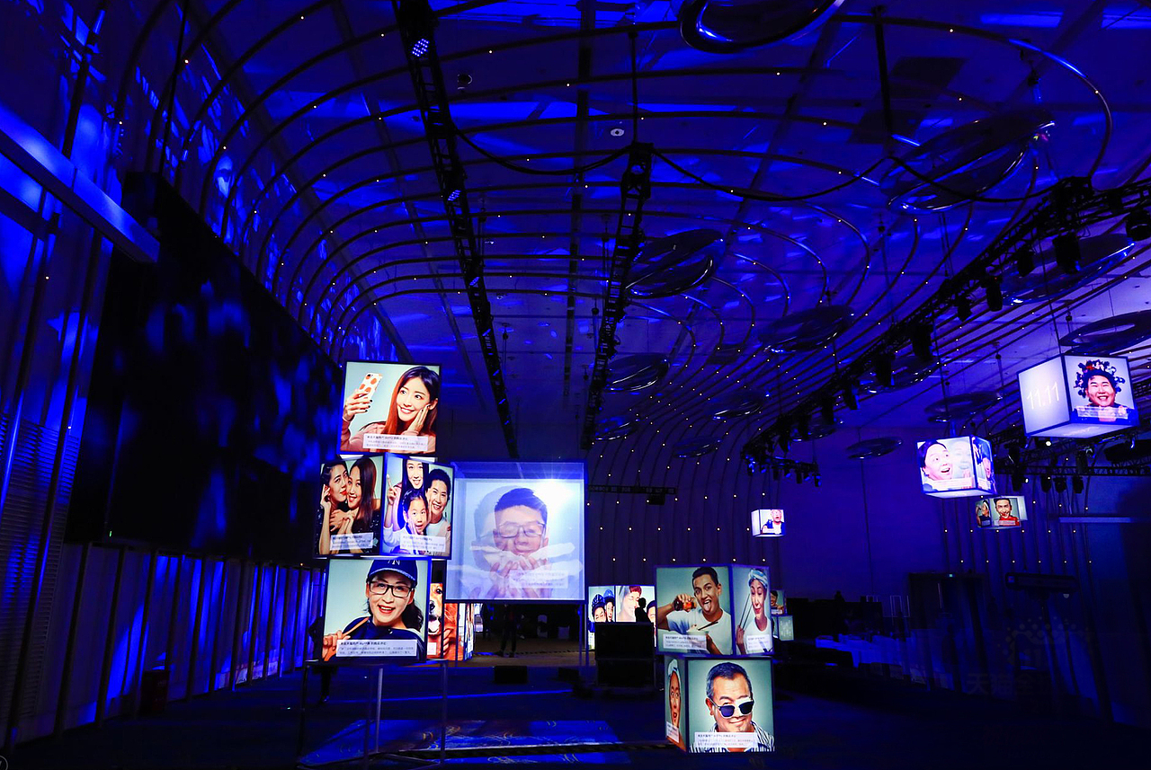 2017天猫双11发布会影展（图ZMTA0MzcxNTc2） - 人像摄影 - 站酷设计师不是美术馆原创素材 - 站酷ZCOOL