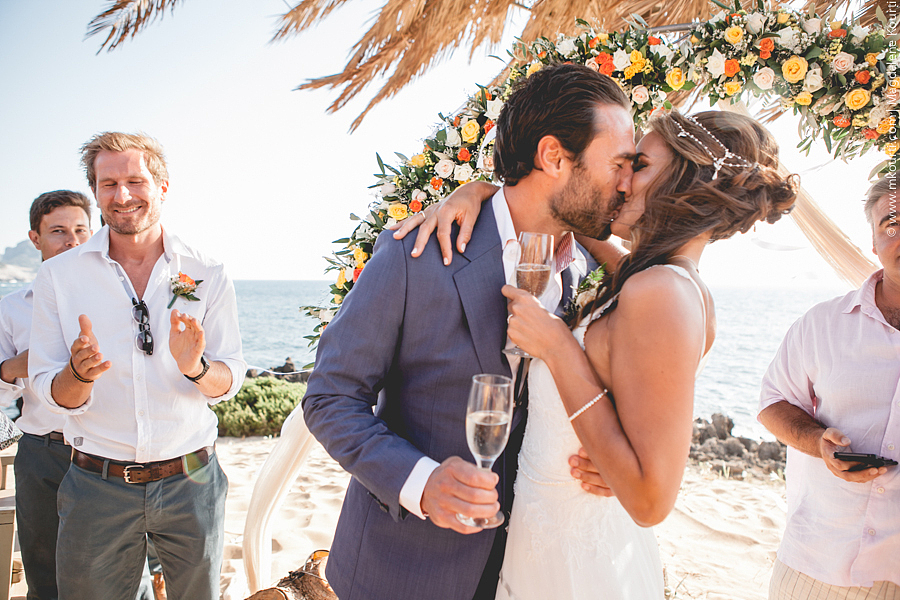 希腊旅行拍摄婚纱情侣亲子写真|最美的风景永远不在屏幕里（图ZNDM5MzY1MTY=） - 人像摄影 - 站酷设计师lycheesss原创素材 - 站酷ZCOOL