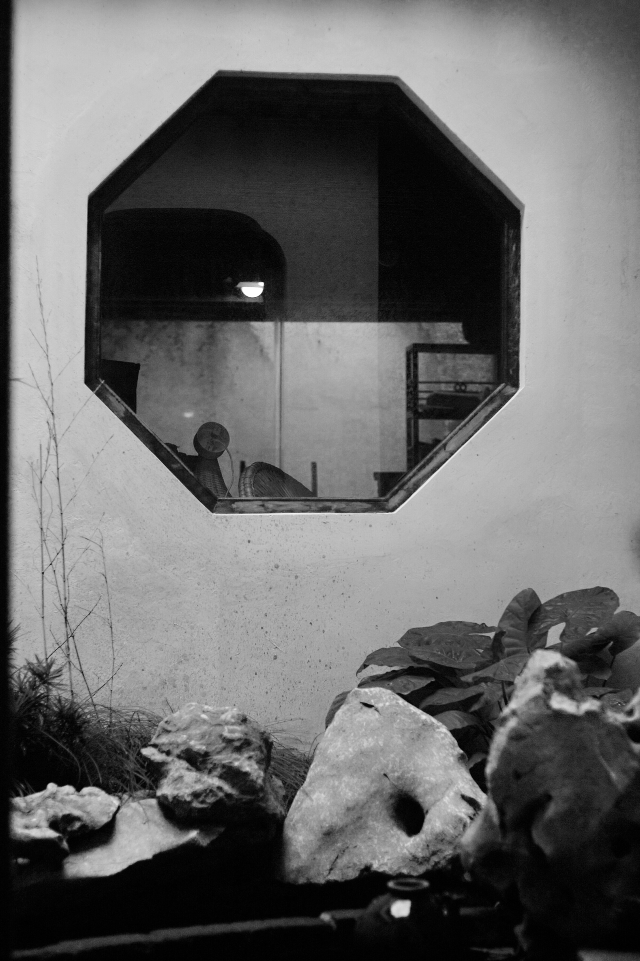 园林·窗（黑白组图）（图ZMTIxOTE1OTg0） - 环境/建筑摄影 - 站酷设计师南云121原创素材 - 站酷ZCOOL