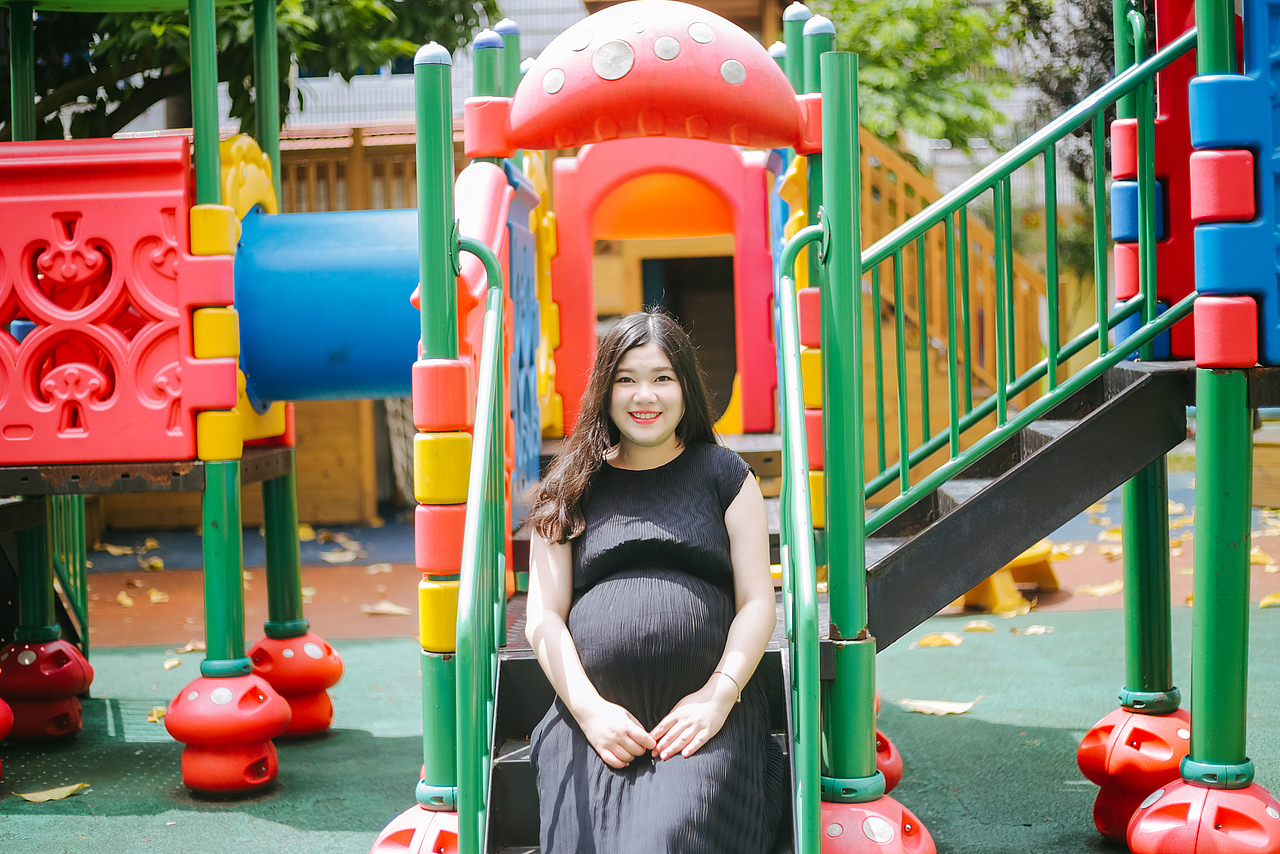 等着小手牵大手(孕妈妈写真)