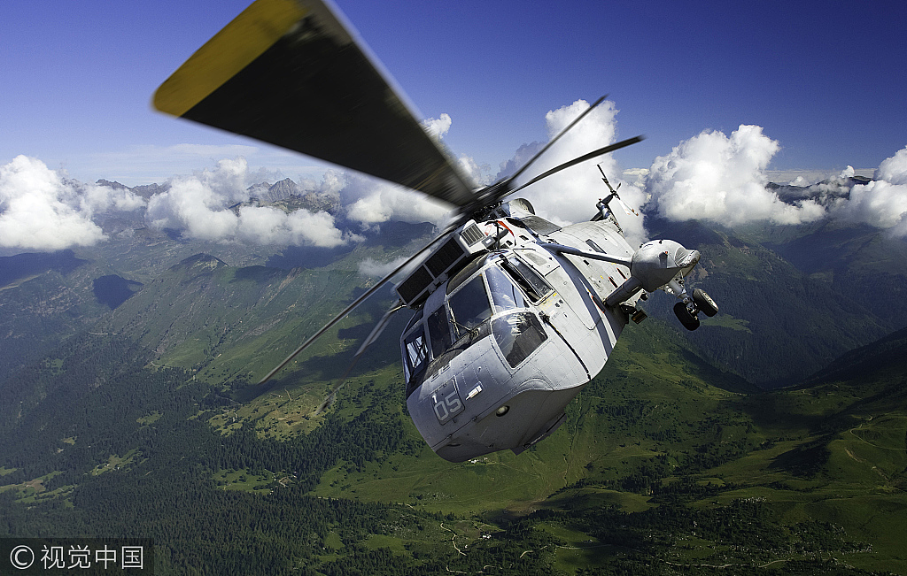 汽车海报（图ZOTgzODM2MTY=） - 海报 - 站酷设计师可可小新新原创素材 - 站酷ZCOOL