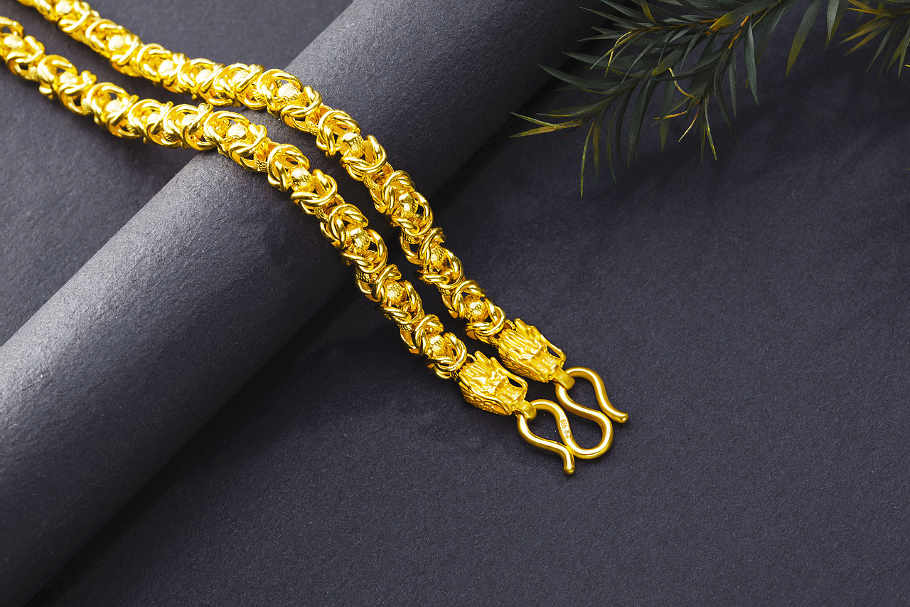 天猫龙骨项链黄金摄影