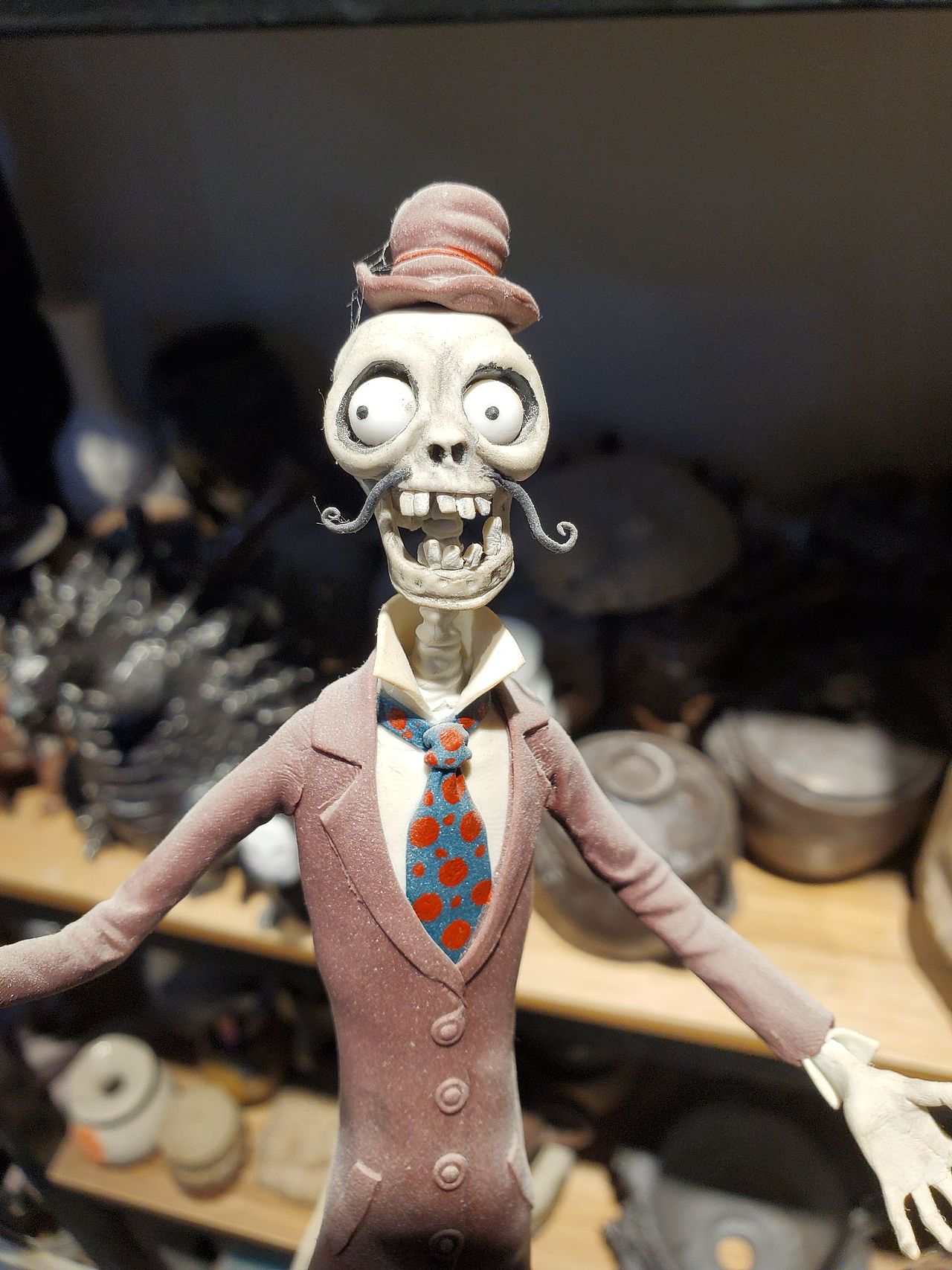 塑新社潘小駑手捏暗黑黏土人偶