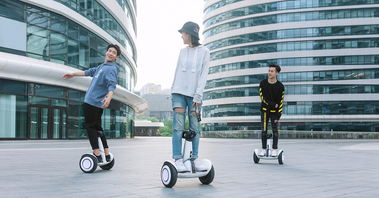 项目:九号平衡车 Plus
渲染:周维江<br>后期:陈大正,孙晨<br>九号平衡车升级版,更强壮,更稳定,平地风火轮,通勤小坦克。<br>