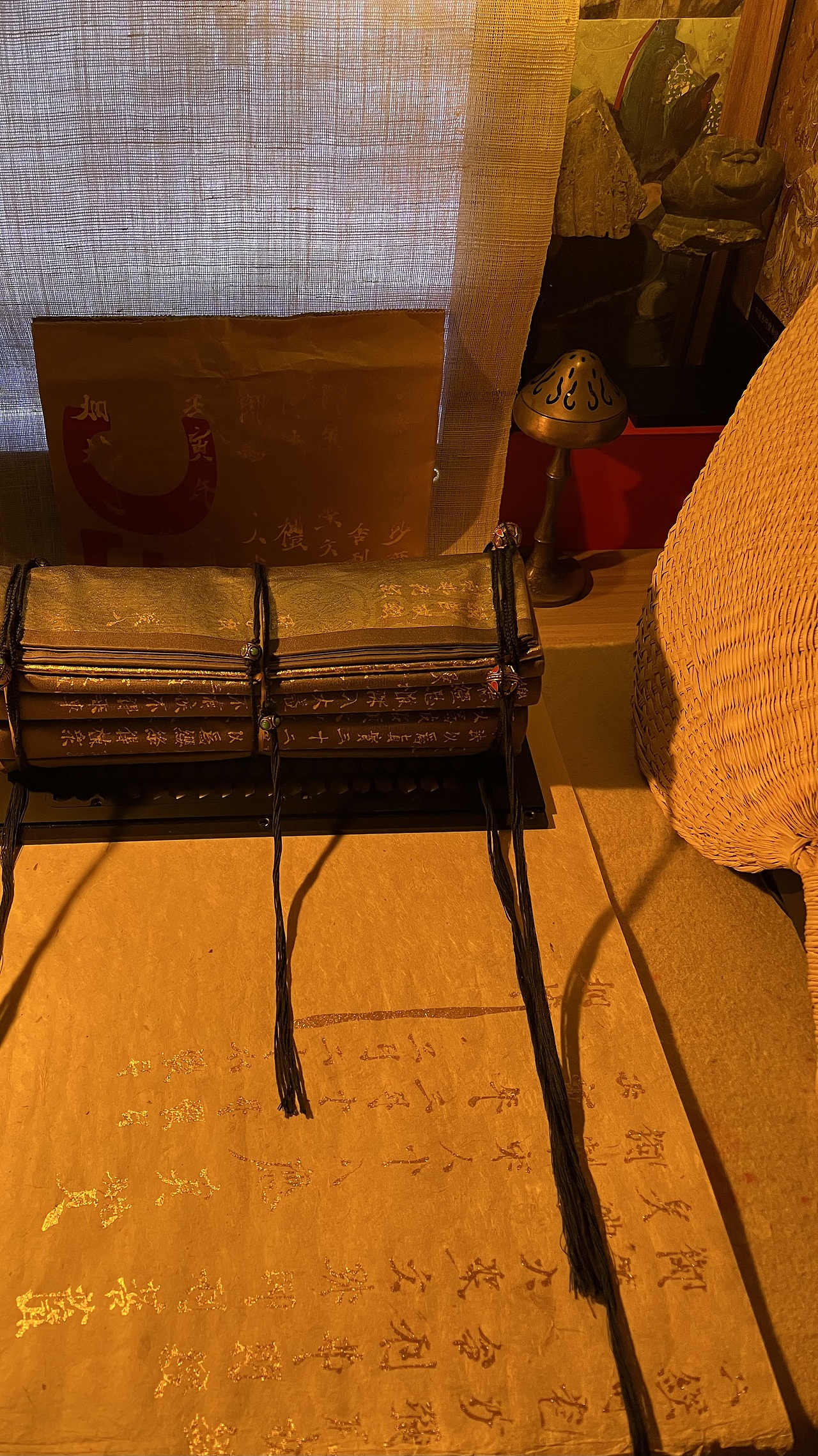 二经同卷 |沙弥尼戒经/舍利弗问经|御笔大圣文殊师利菩萨赞佛法身礼|御制宋人十八应真赞卷