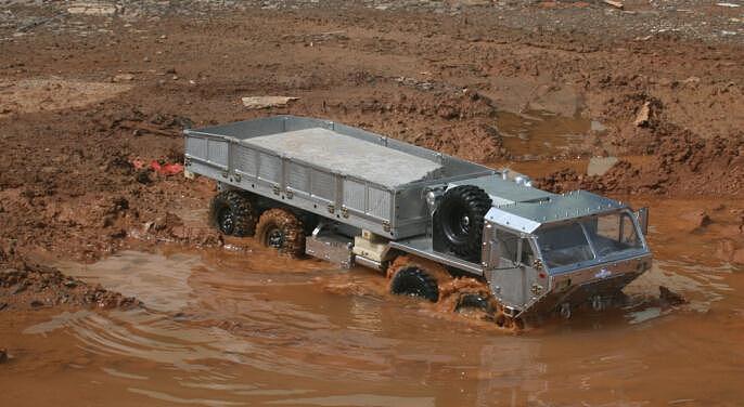 继上次美国m977制作图集更新,现发表模型车涉水视频以及图集