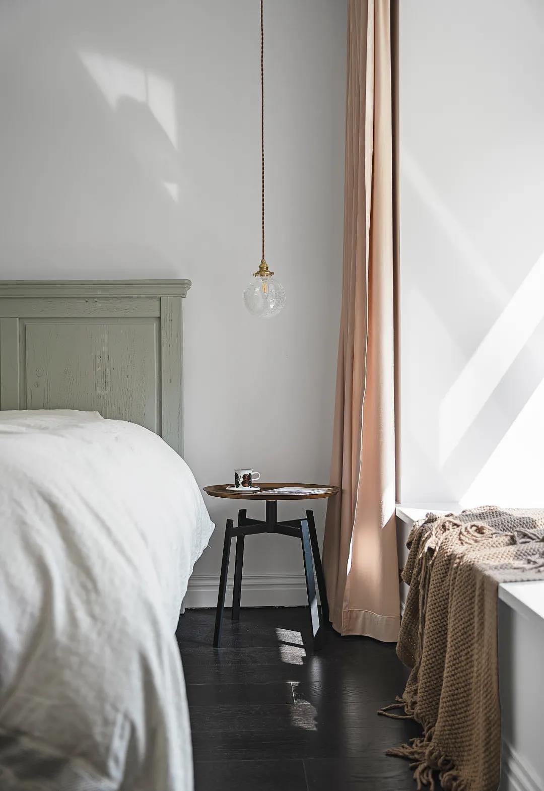 140㎡简约复古,以色彩与软装为主,效果高级独特