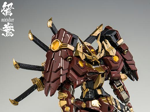 在家撸胶 の 第8天，万代1/100 SENGOKU ASTRAY GUNDAM