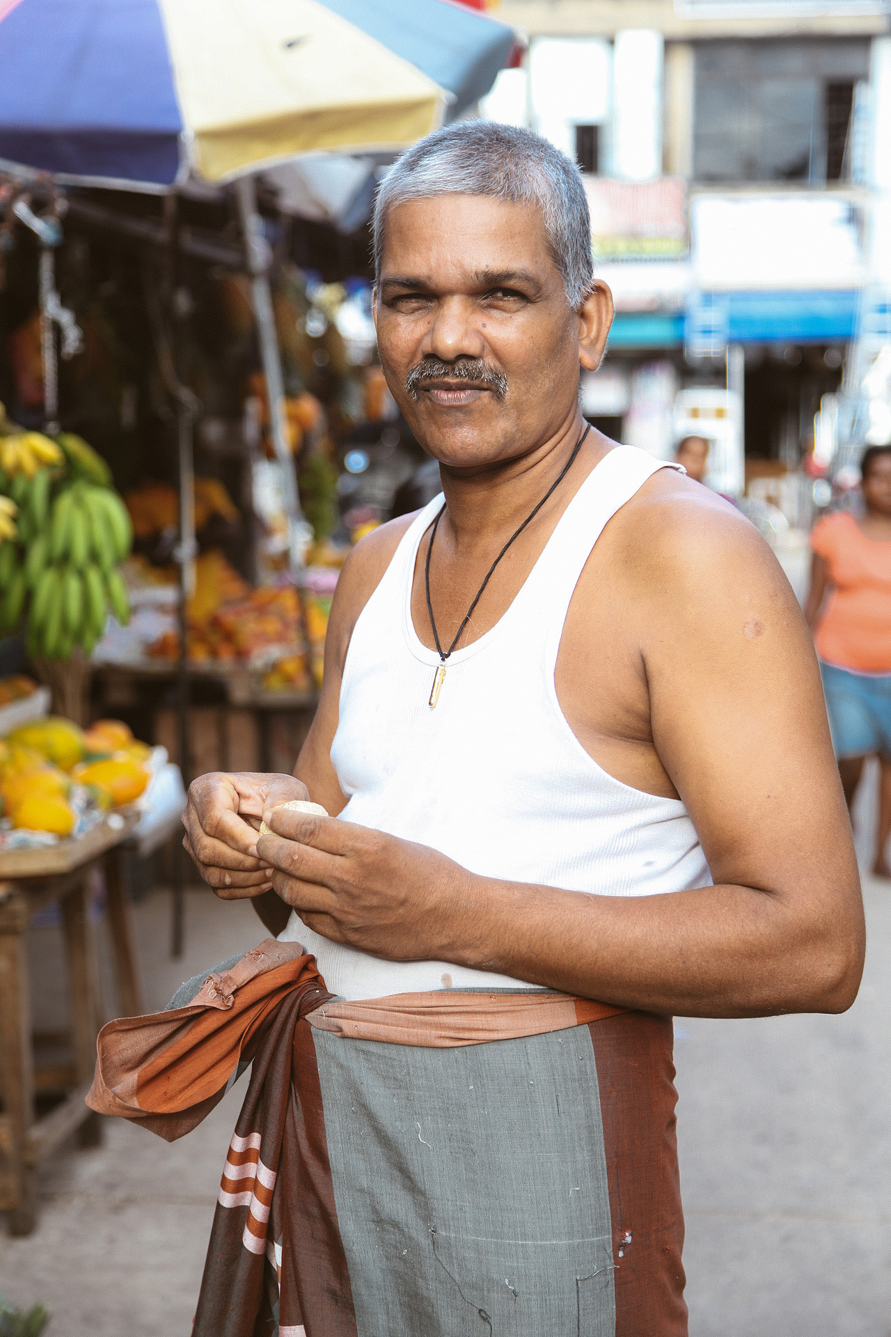 遇见最融情的微笑-斯里兰卡人像篇（图ZNjk2OTU0NzI=） - 人像摄影 - 站酷设计师_呼叫派大星原创素材 - 站酷ZCOOL
