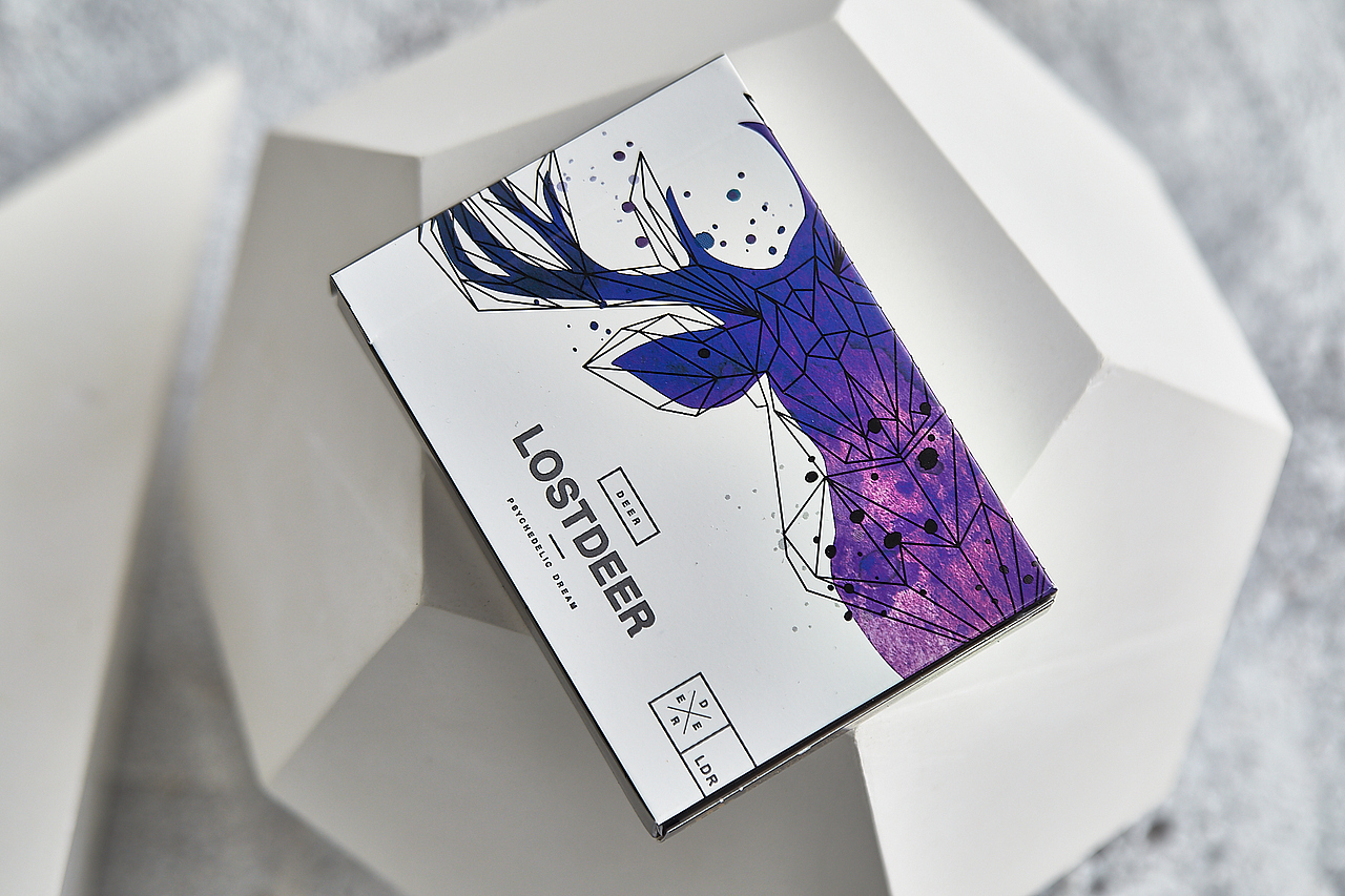 产品摄影-扑克牌-Lost Deer（图ZMTQ4NTgzOTY4） - 产品摄影 - 站酷设计师柏克珀紙品工作室原创素材 - 站酷ZCOOL