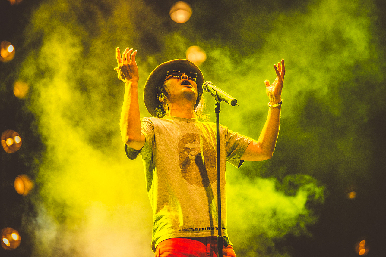 深圳草莓音乐节（图ZMTY0MjE1NTI=） - 人像摄影 - 站酷设计师凹凸蜀黍原创素材 - 站酷ZCOOL