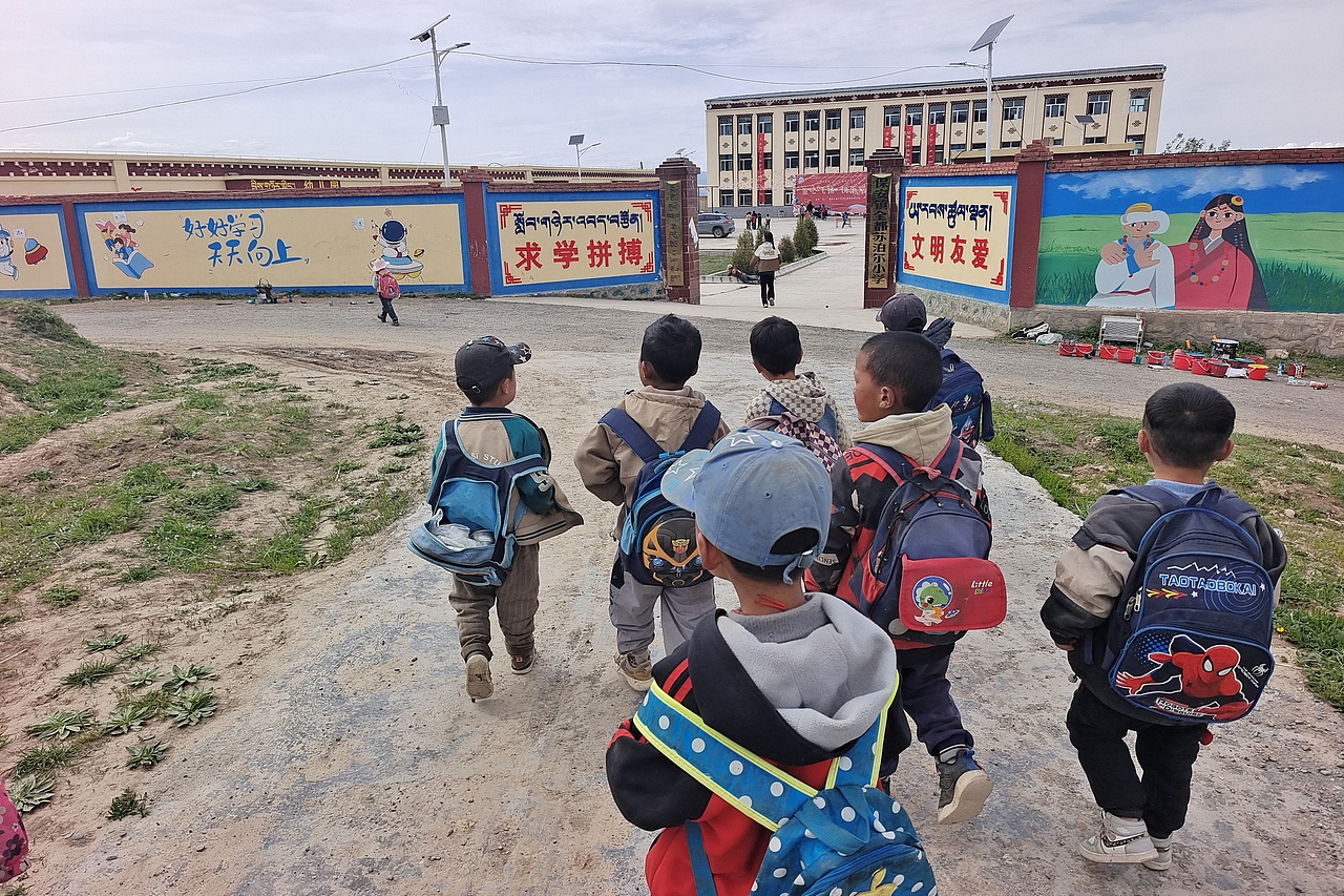 梦想彩绘|青海全都苏泊尔小学公益彩绘之旅