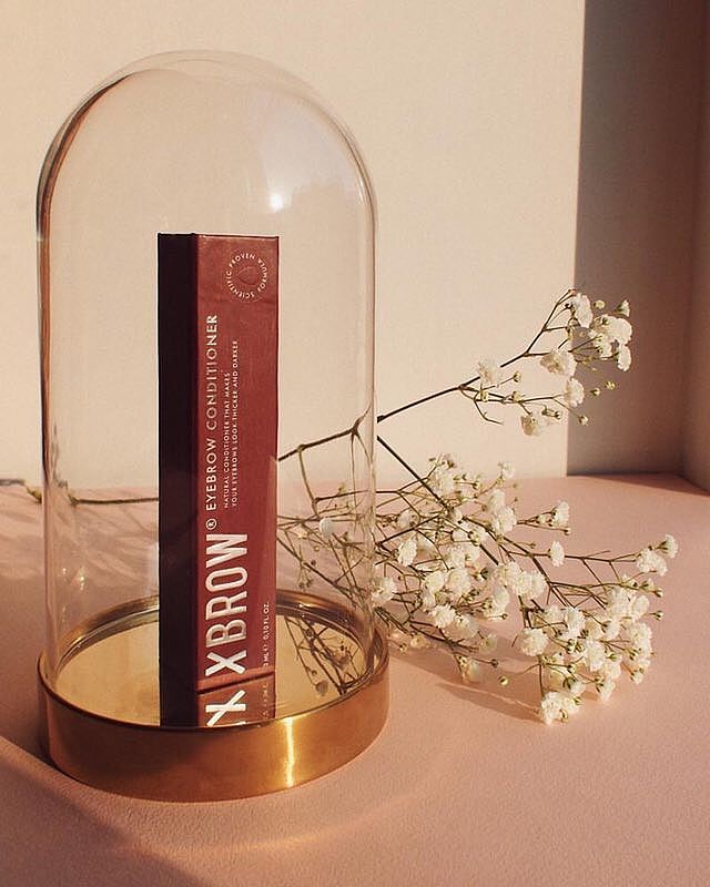 阿米娅丰唇精华：最自然的状态就是唇红齿白！（图ZMTU3NDMzNjg0） - 品牌 - 站酷设计师阿米娅设计师原创素材 - 站酷ZCOOL