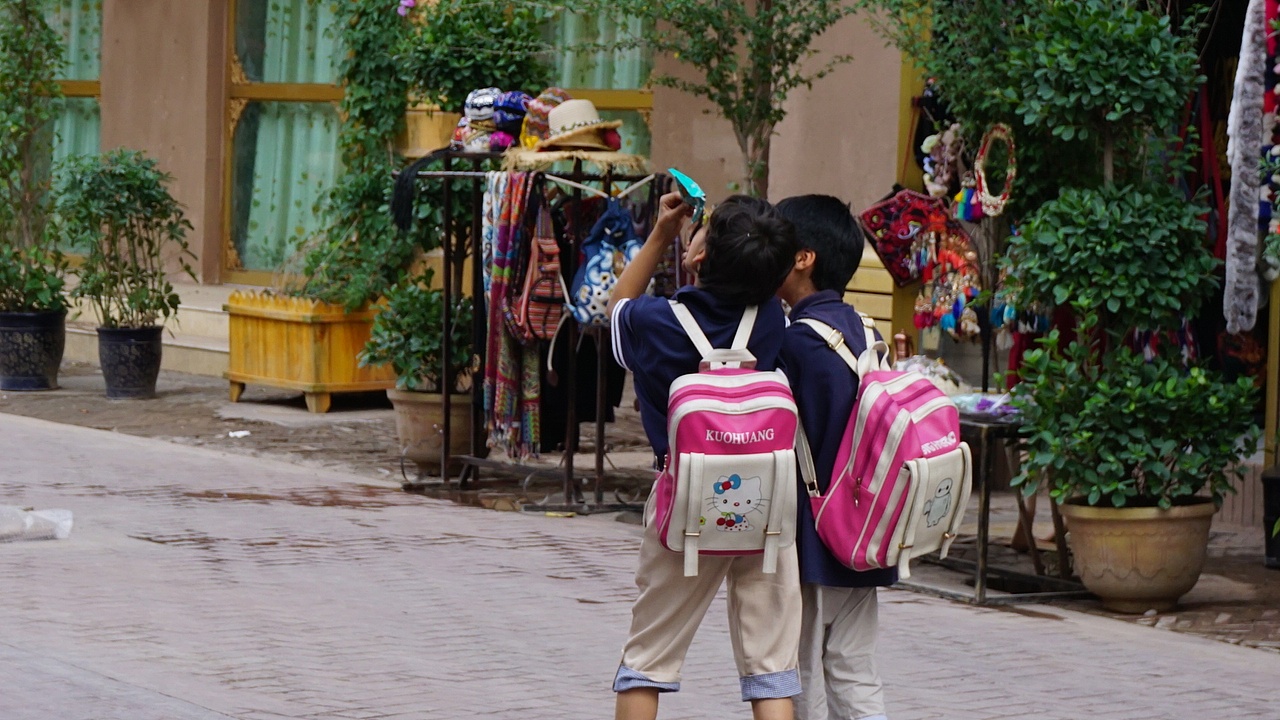 何不到新疆喀什的街头逛一逛,感受那异域风情