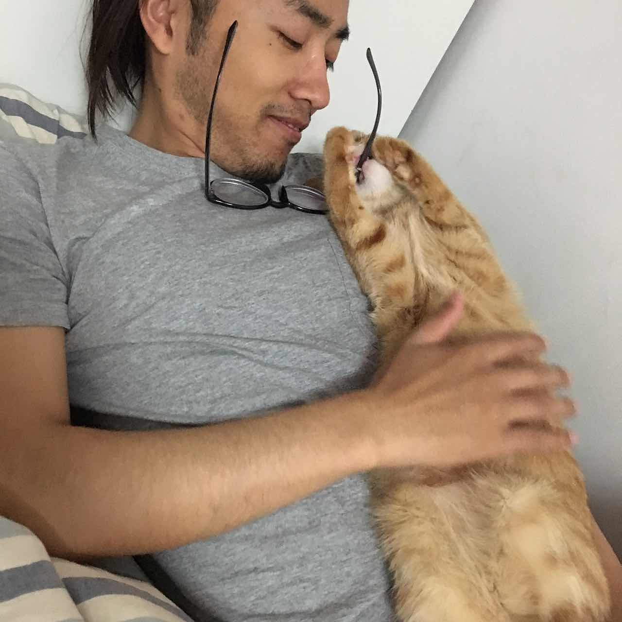 菜刀眼黄豆芽的日常（图ZODEwMzc0MTI=） - 宠物摄影 - 站酷设计师violasean原创素材 - 站酷ZCOOL