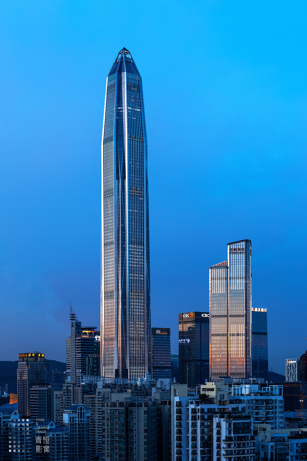 建筑摄影平安金融中心ⅹ青橙影像