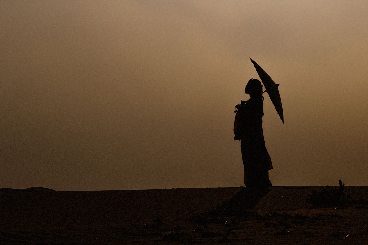 漠上行（图ZMTU1NDMwMjY4） - 人像摄影 - 站酷设计师若寒Rock原创素材 - 站酷ZCOOL