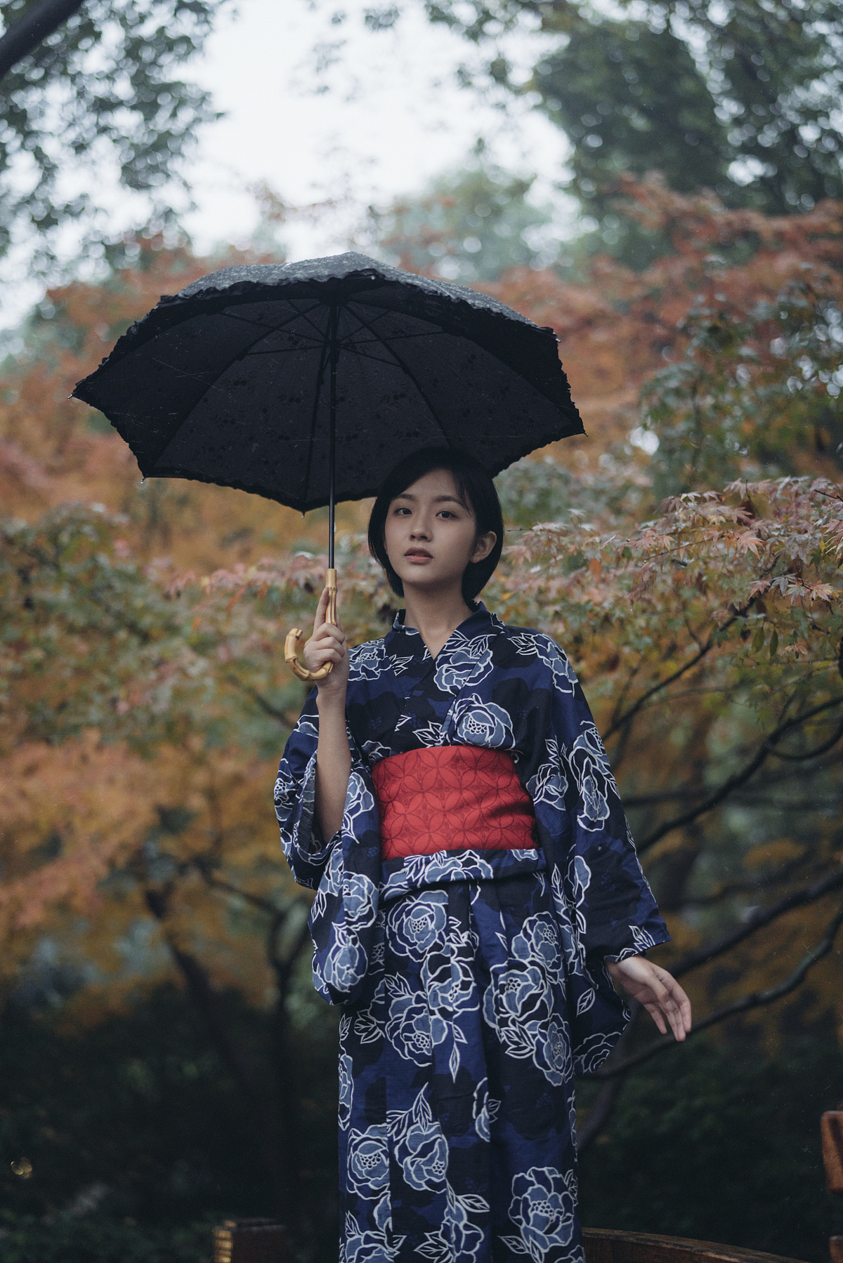 最美的不是下雨天（图ZMTE1MzMwODM2） - 人像摄影 - 站酷设计师樱落云川原创素材 - 站酷ZCOOL