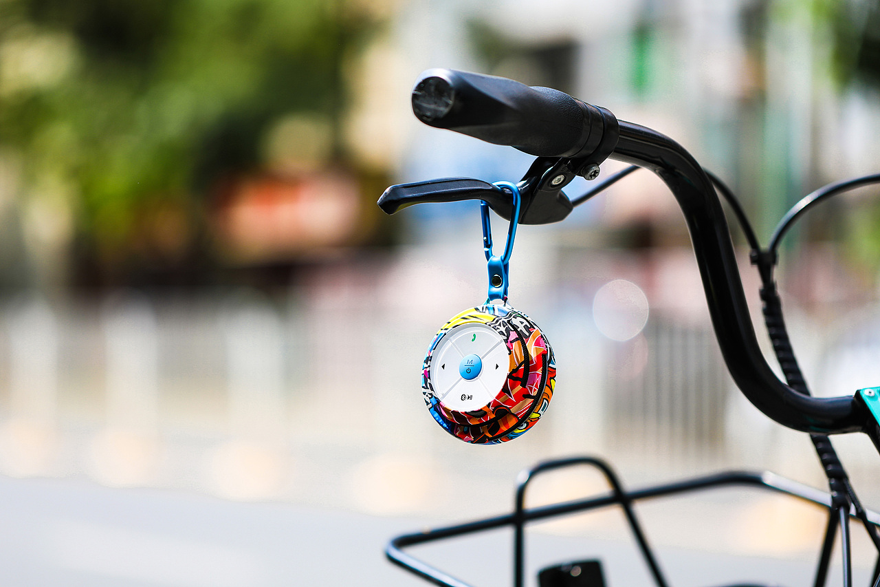 户外蓝牙音箱拍摄，涂鸦个性，年轻，创意（图ZMTE0OTMxNzky） - 产品摄影 - 站酷设计师星图视觉原创素材 - 站酷ZCOOL