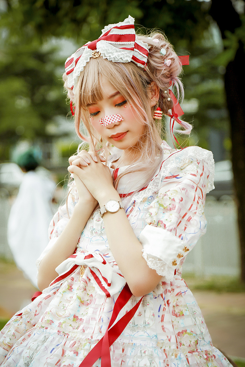 白色洛丽塔（图ZMTY3OTY5NzU2） - 人像摄影 - 站酷设计师佳佳与可骑原创素材 - 站酷ZCOOL