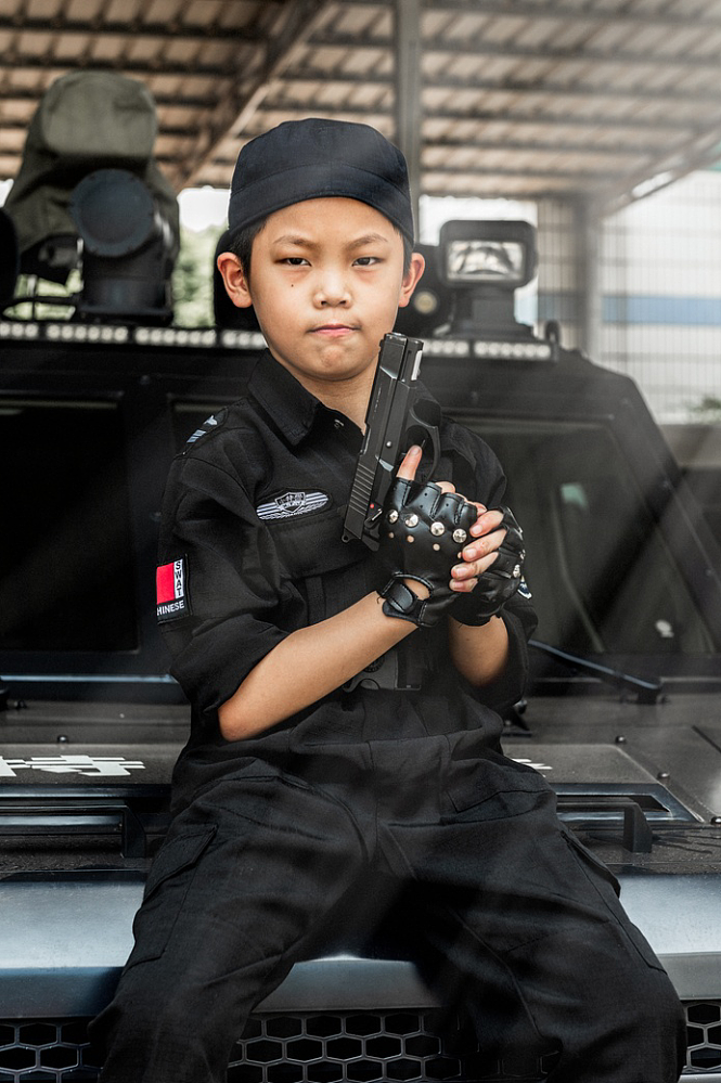 【少年英雄特警梦一】