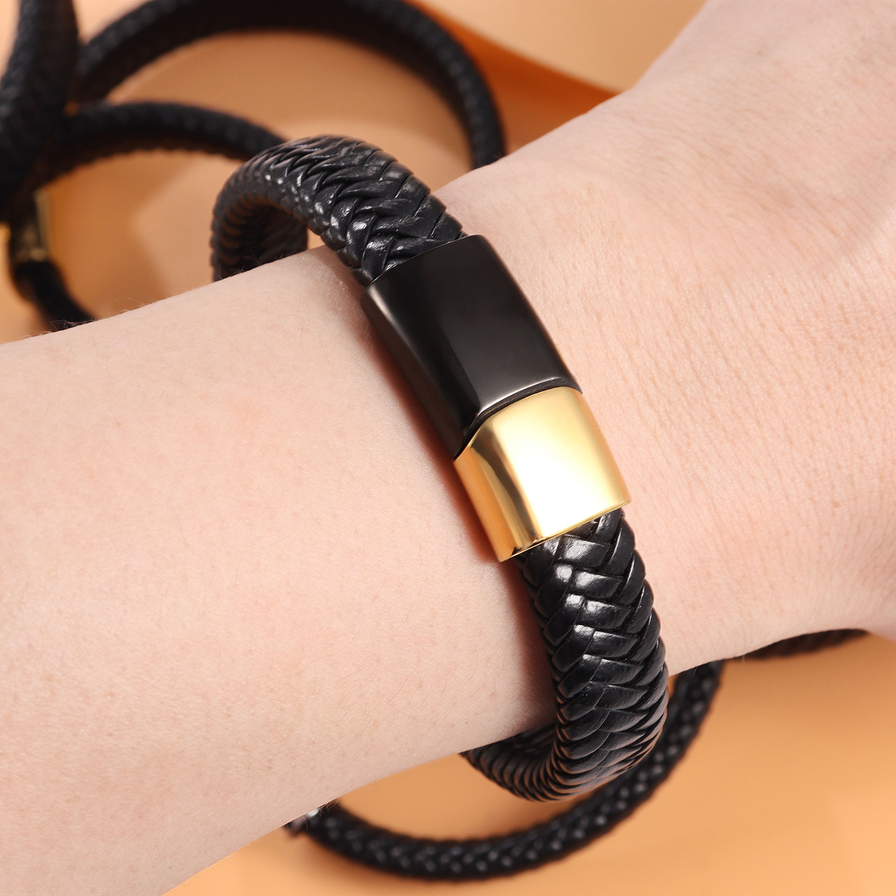 饰品 皮革手镯拍摄