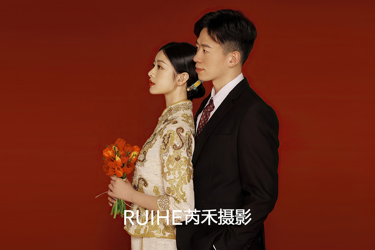 融合中式的经典元素,符合现代年轻的爱情