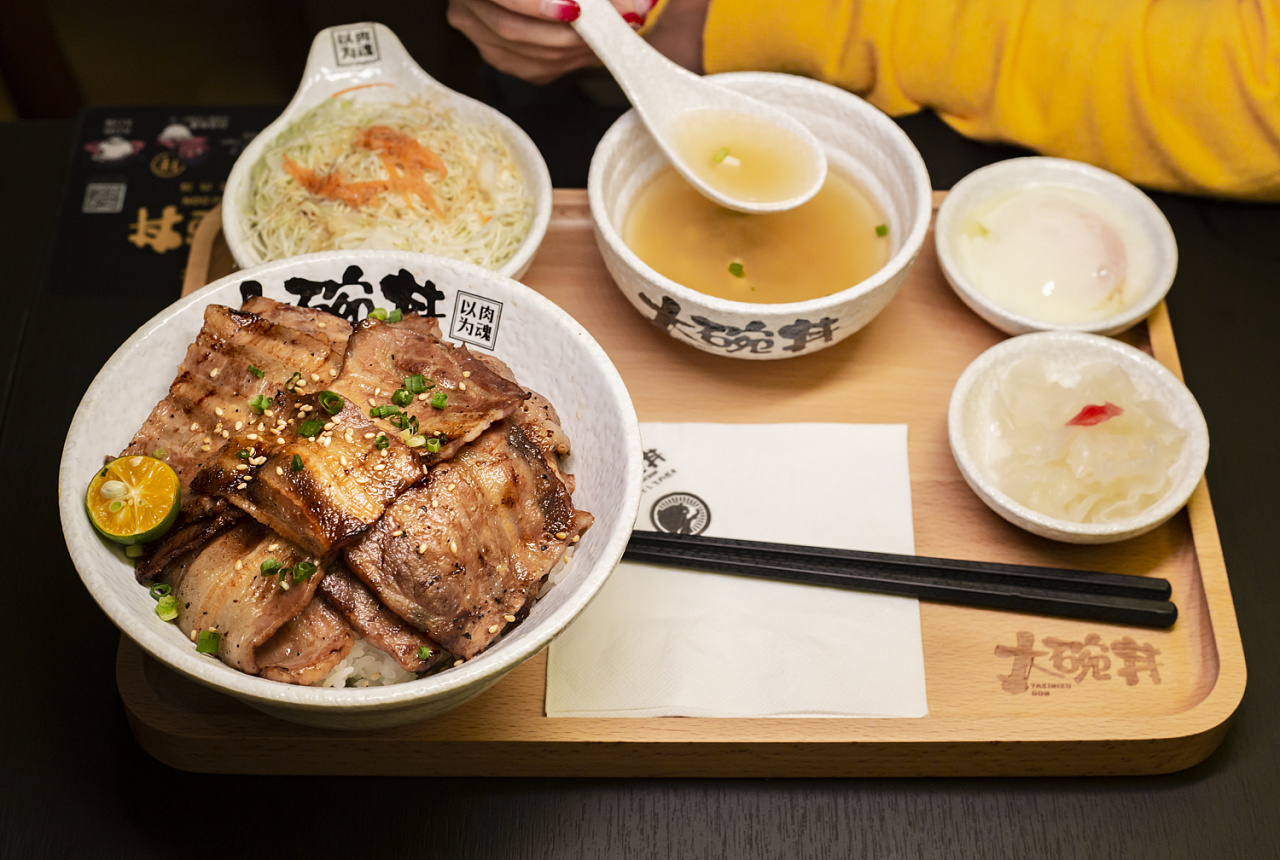 北京百子湾美食店：牛角日本烧肉