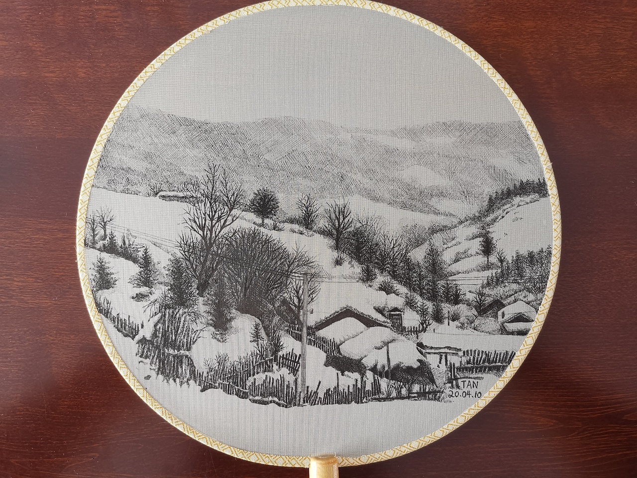 钢笔画《团扇小景》