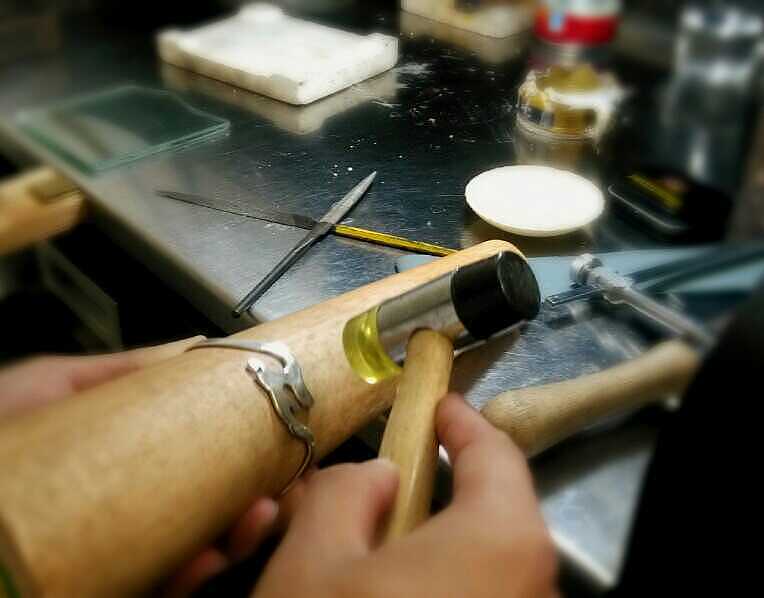 纯银云纹手镯，自娱自乐。（图ZMjkzMzM5MjQ=） - 首饰设计 - 站酷设计师wylar原创素材 - 站酷ZCOOL