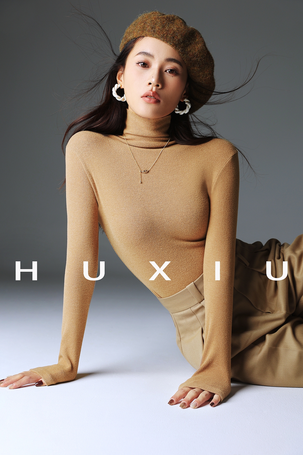 虎嗅商业摄影｜高级简约打底衫拍摄|客片（图ZMzc4MTExMjQ4） - 人像摄影 - 站酷设计师虎嗅摄影小周原创素材 - 站酷ZCOOL