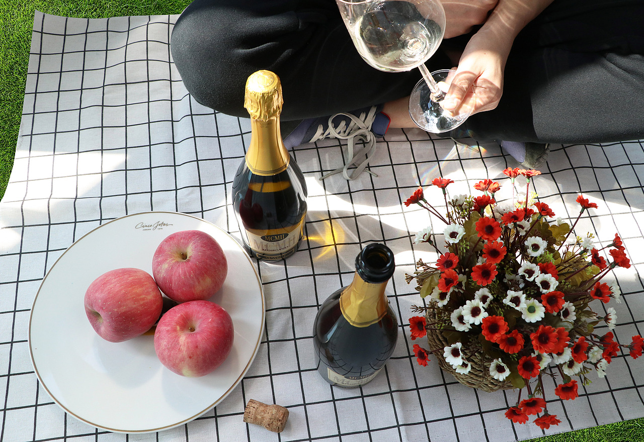 起泡酒拍摄（图ZMTg0Mzk2Nzg4） - 产品摄影 - 站酷设计师李妙妙原创素材 - 站酷ZCOOL