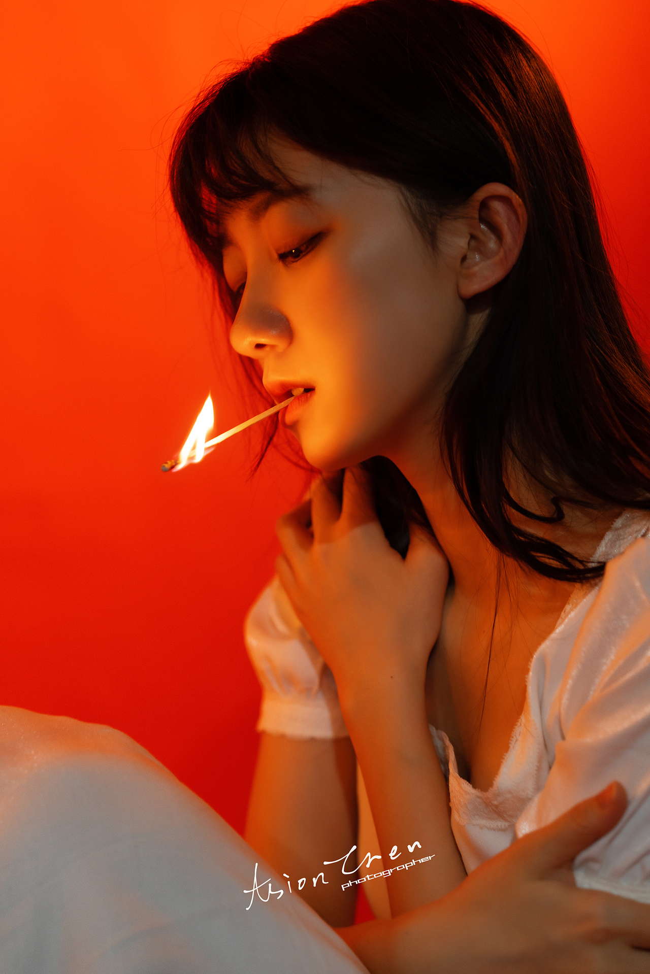 来买点火柴吗（图ZMjM2OTI1NjA4） - 人像摄影 - 站酷设计师埃山AsionChen原创素材 - 站酷ZCOOL