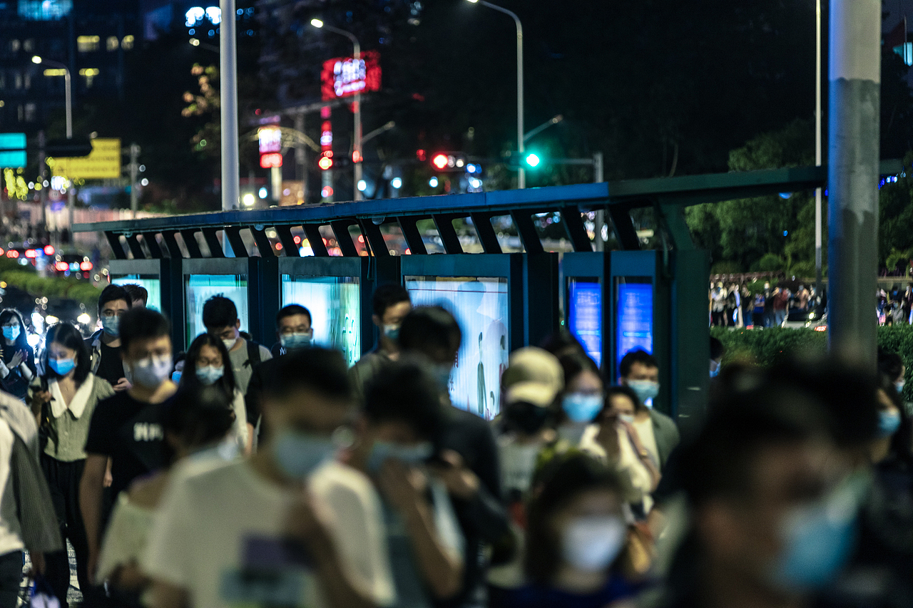 品牌案例丨网易严选 公交站台广告（图ZMjA2MTI5Njg0） - 人文/纪实摄影 - 站酷设计师白底图原创素材 - 站酷ZCOOL