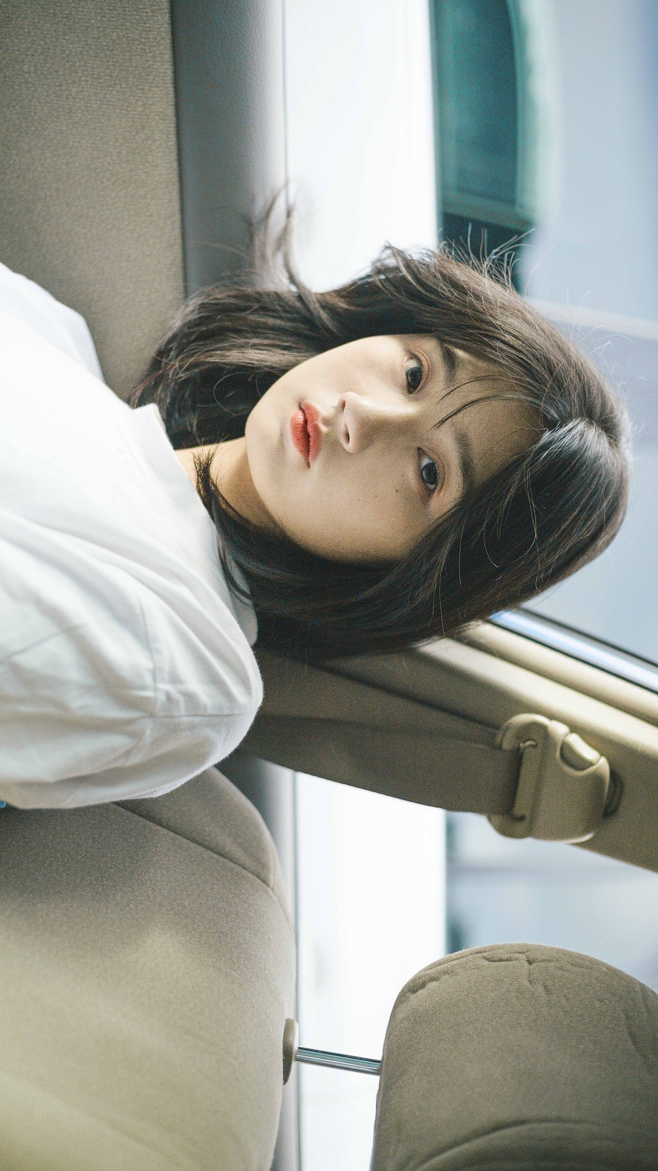 那就请大家歪头查看🌝（图ZMzAyODc5NDc2） - 人像摄影 - 站酷设计师鱼干Y原创素材 - 站酷ZCOOL