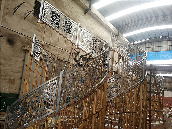 装饰别墅铜楼梯 轻奢铜雕刻楼梯护栏经验攻略