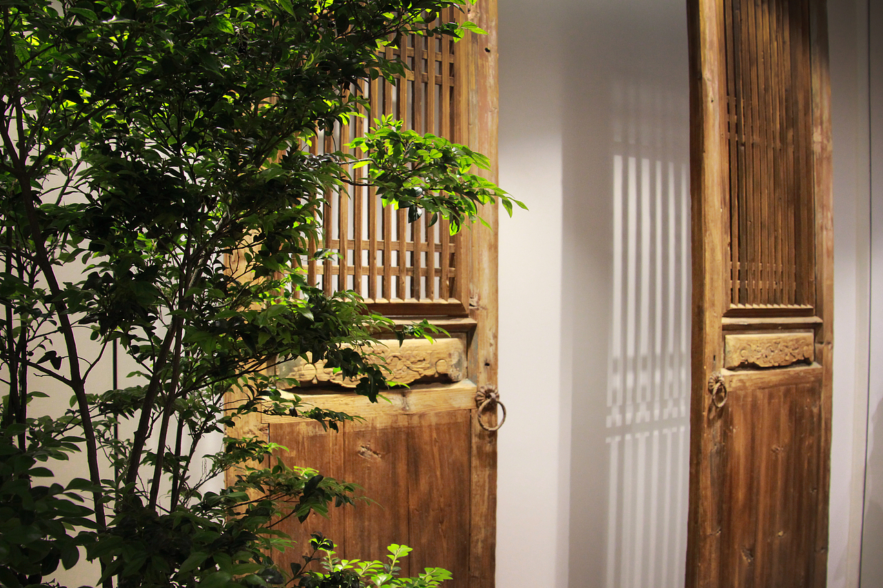 AIR.U品牌服装店