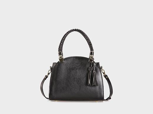 包包 書(shū)包產(chǎn)品拍攝（個(gè)人主頁(yè)-ZNTc4NjQ1NDg=） - 產(chǎn)品攝影 - 站酷設(shè)計(jì)師鳥(niǎo)大叔原創(chuàng)素材 - 站酷ZCOOL