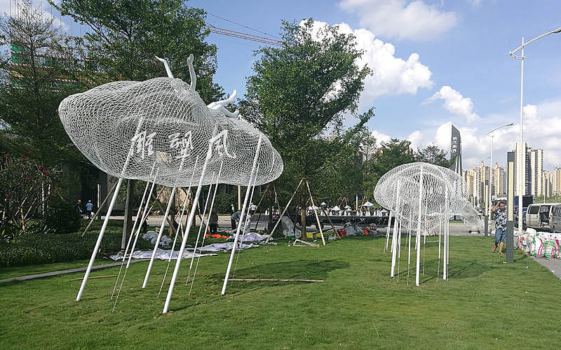 【云朵不锈钢雕塑】