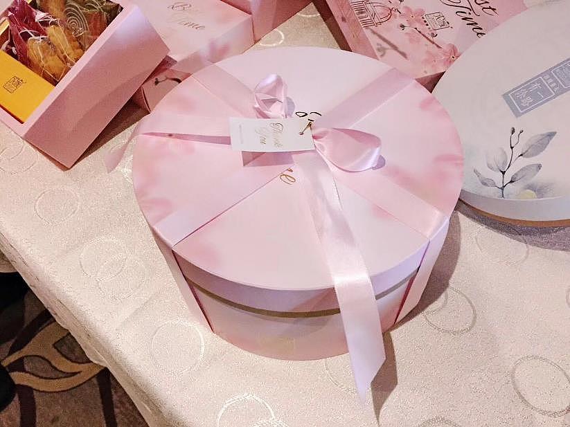 伴手礼诞生礼包装设计礼盒设计平面设计奢侈品包装设计