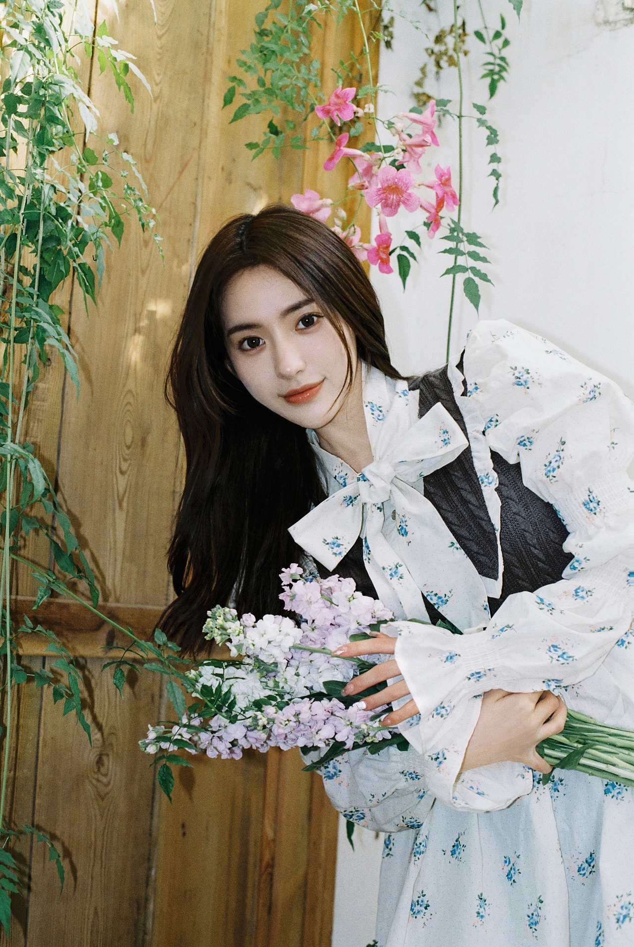 绝美的胶片画报写真｜邀请你来我的花园（图ZMjc4MjY5NjA0） - 人像摄影 - 站酷设计师白兔糖写真馆原创素材 - 站酷ZCOOL