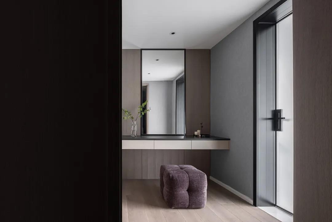 200㎡极简风,落地窗+开放式书房,让生活回归自由舒适