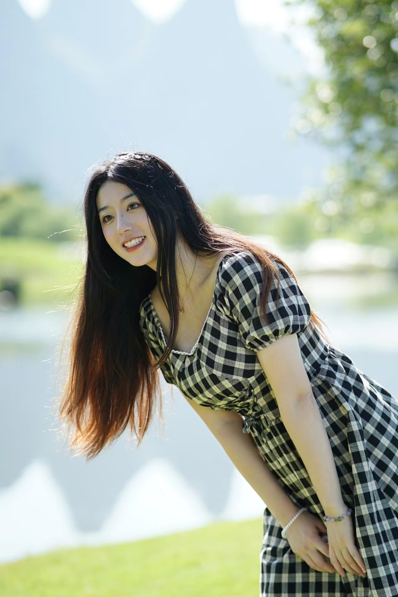 桂海晴岚的女孩